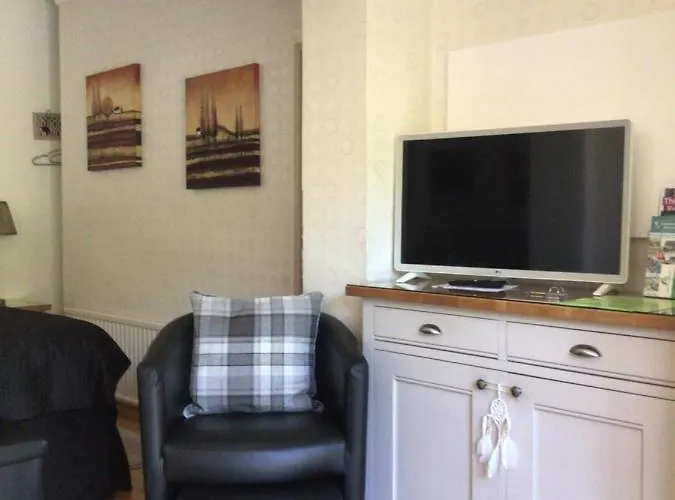 Top Hotels in New Milton