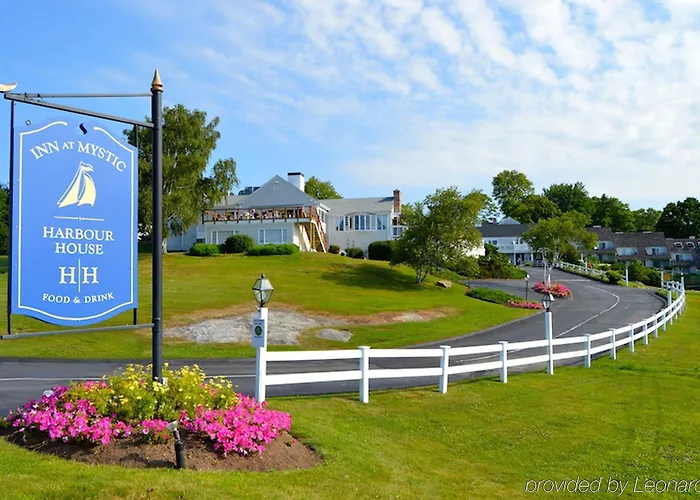 Explore the Best Hotels Near Mystic Seaport for Your Vacation